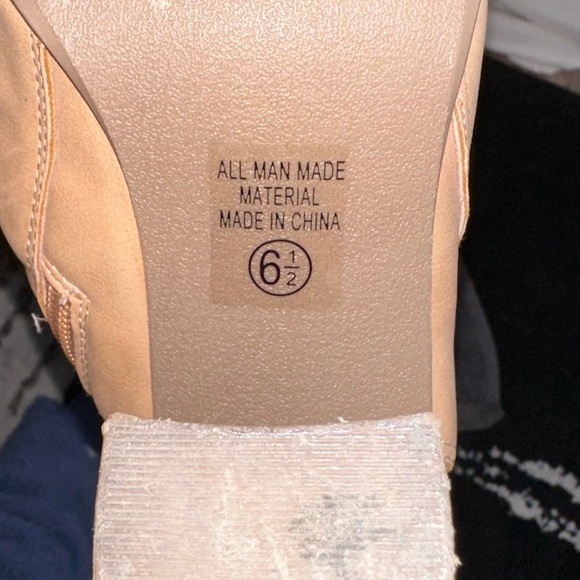 Chunky heel open toe sandals.👡 - Picture 8 of 8